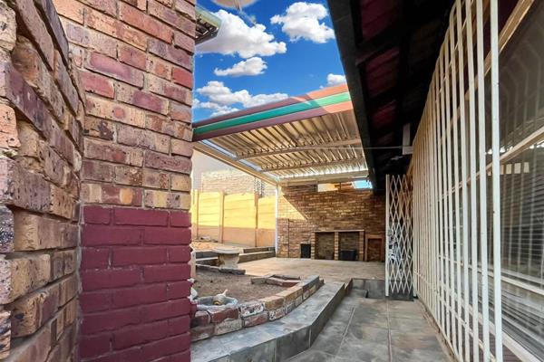 Welcome to your dream home in the picturesque and sought-after area of Krugersdorp North, located in the heart of Krugersdorp, Gauteng. ...