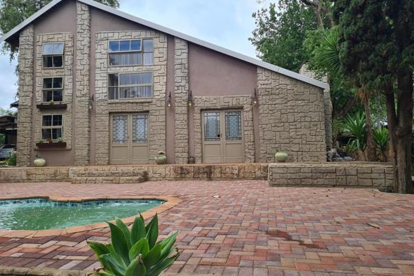 Going on Auction: Wednesday 30 October 2024
Reserve Price: R14 000 000 (All offers will be reviewed)
Expected opening bid: R13 900 ...