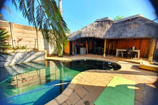 *Huge Family Home With Lots Of Indoor &amp; Outdoor Space! 
*Lapa Entertainment Area Next To Swimming Pool &amp; Braai! 
*Large ...