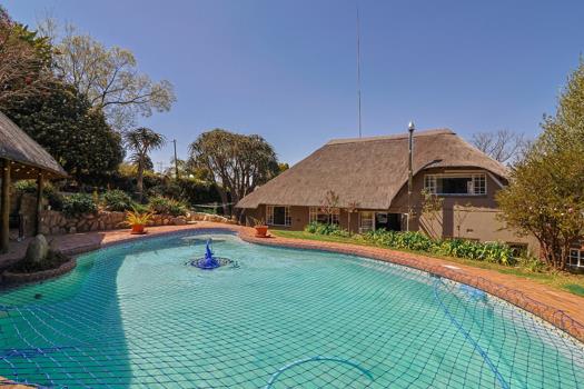 4 Bedroom House for sale in Weltevreden Park