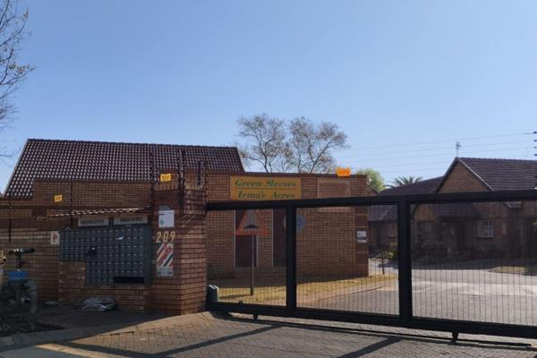 This face brick property offers the following:
Two bedrooms with wooden floors and ...