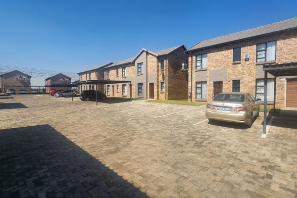 2 Bedroom Townhouse For Sale in Albertsdal, Johannesburg 


BUYING POINTS:- 

* Two Bedrooms 

* One Bathroom 

* Kitchen ...