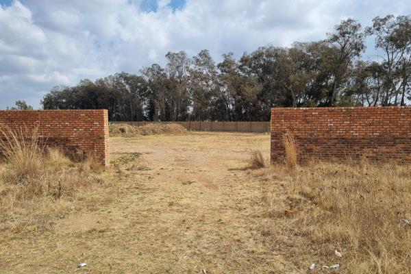 Vacant land on Pretoria road.This property is earmarked for light industrial businesses (let us help you with the rezoning process). ...