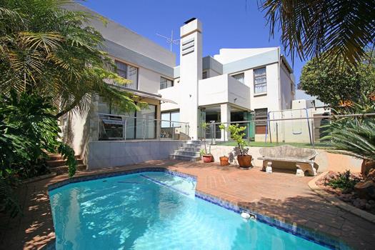 4 Bedroom Townhouse for sale in Linksfield