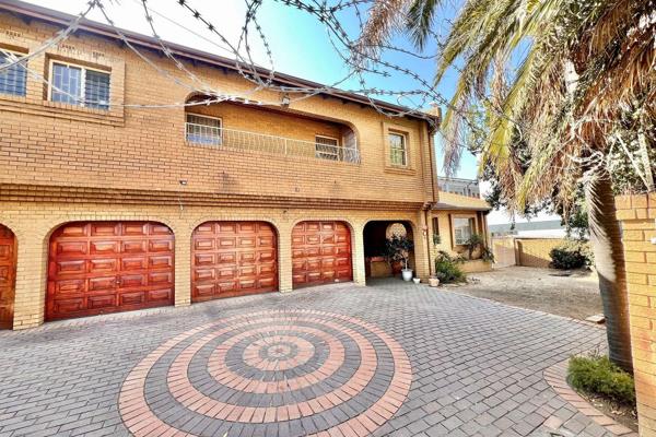 This impressive 1570 square meter property, located in the heart of Marlboro Gardens, Sandton, offers a unique blend of residential ...