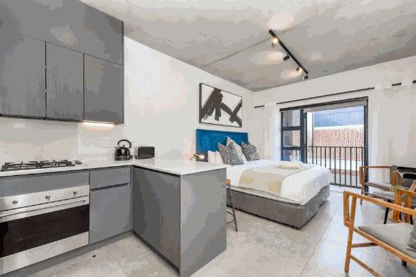 Experience modern living at its finest in this fully furnished studio apartment located in the heart of Hyde Park. This studio is ...