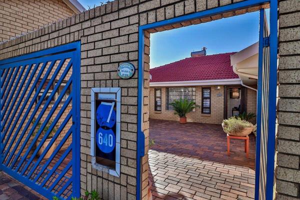 This beautiful home situated in a sought after area in Lenasia Ext 11 B offers 4 ...