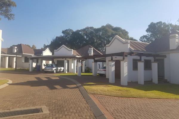 Gracious and Stylish

Pristine home set in magical surroundings in the lifestyle village of Cullinan with capturing views over the Golf ...