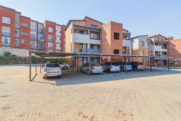 Discover this delightful, secure apartment located just off the Malibongwe ...