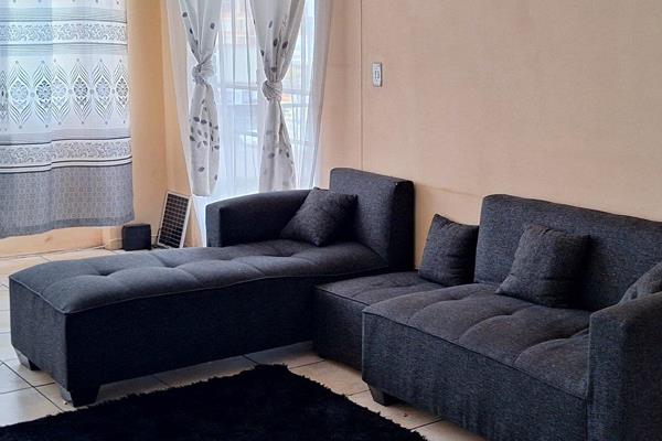 Exculsive solemandate !!

Needs TLC 

Come and view this cosy and spacious apartment and make it your own.

This huge aparment ...