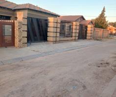 House for sale in Mmabatho Unit 13