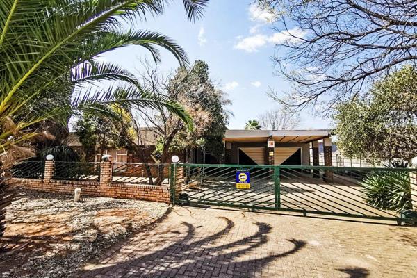 This beautiful home is located in Stilfontein Ext 4 and is close to the local Spar – perfect area to purchase this home of your dreams! ...