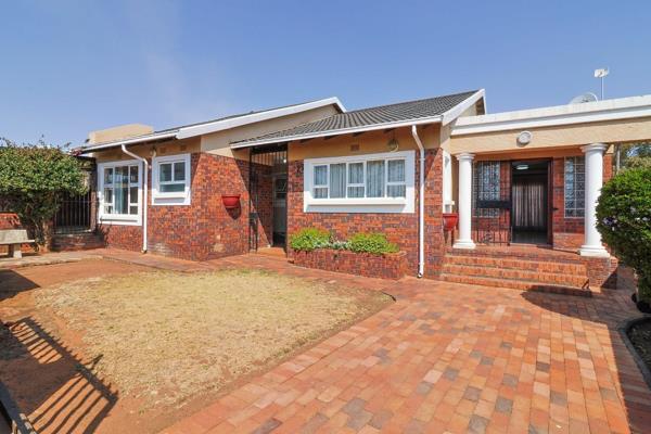 A large facebrick family home with 3 bedrooms and 2 bathrooms is available in Riverlea ...