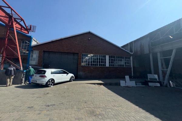 This 500m&#178; warehouse is situated in a prime and central business park, offering an ideal location for your business operations. ...