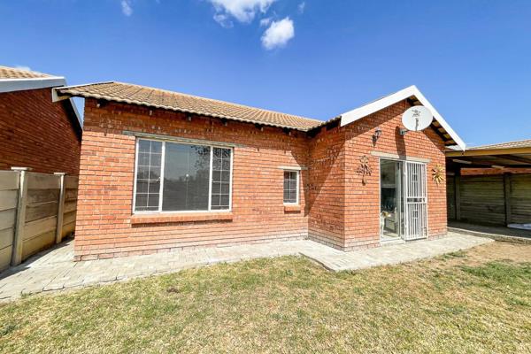 Chas Everitt Proudly Presents: Elegant Modern Townhouse on Sole Mandate

Step into contemporary living with this stunning townhouse ...