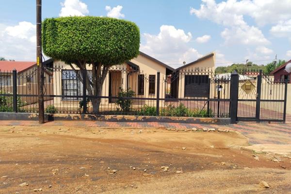 Beautiful and cosy three-bedroom house for sale in Ga-rankuwa, property very neat, no renovations required and only waiting for buyer ...