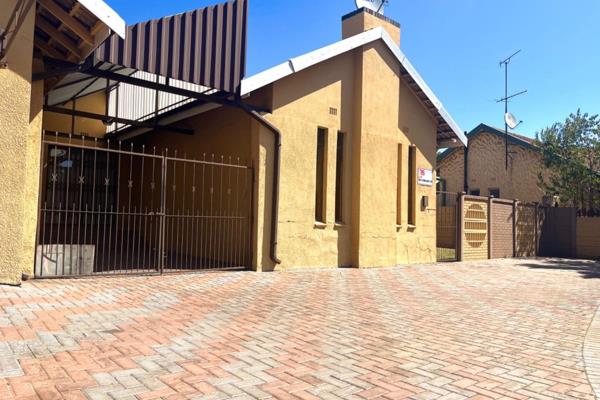 Situated in the tranquil suburb of SE7 Vanderbijlpark.
This house offers a comfort of living close to all amenities. 

The 4-bedroom ...