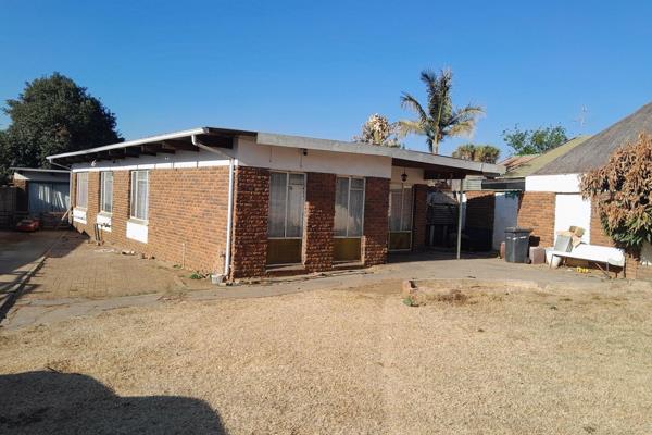 Come view this remarkable property, valued at R1.2 mil today. Please make me a ...