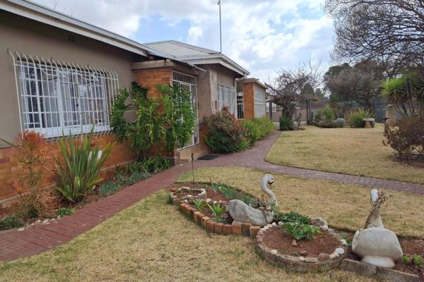 Sole Mandate

Welcome to this charming 3-bedroom home, each room featuring built-in cupboards and elegant wooden flooring. The property ...