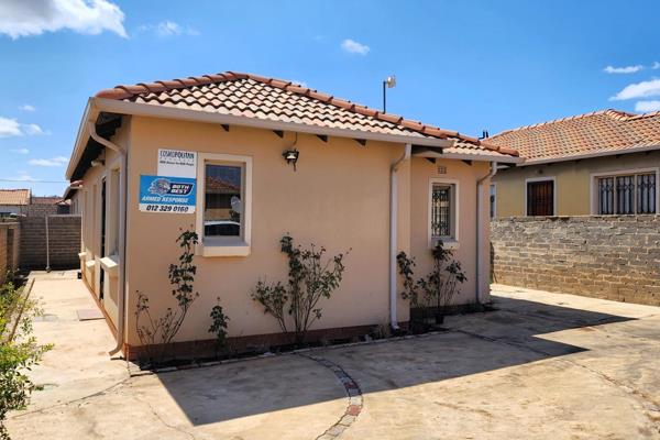 Welcome to this inviting 3-bedroom home in the sought-after Glenway Estate, Mamelodi ...