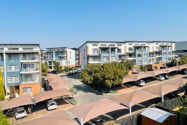 Greenstone Gate complex on Hereford Road, Greenstone Hill.

24h security guards access ...