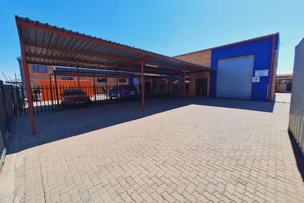 Located in a well-known business area of Secunda, this 250m2 workshop space offers an ideal setup for your business needs. The property ...