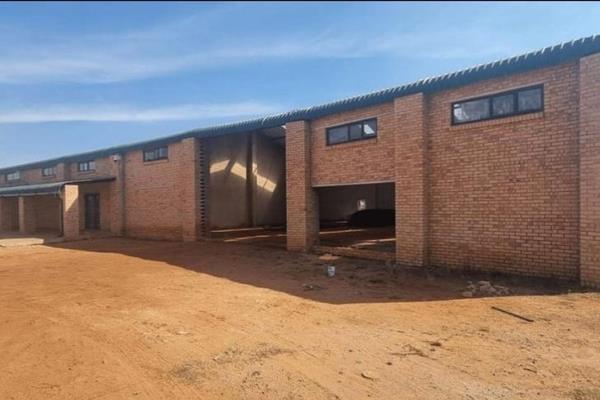 Calling all investors !!! Previously used for a hardware shop and depo 

The property is close to a petrol station, easy access to N12 ...