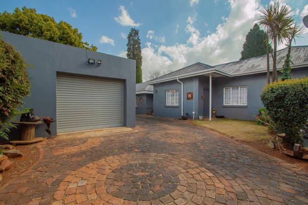 This stunning house is near Krugersdorp High school and other local schools, Not far from shopping centers and main roads.

It has four ...