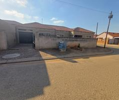 House for sale in Dobsonville Ext 3