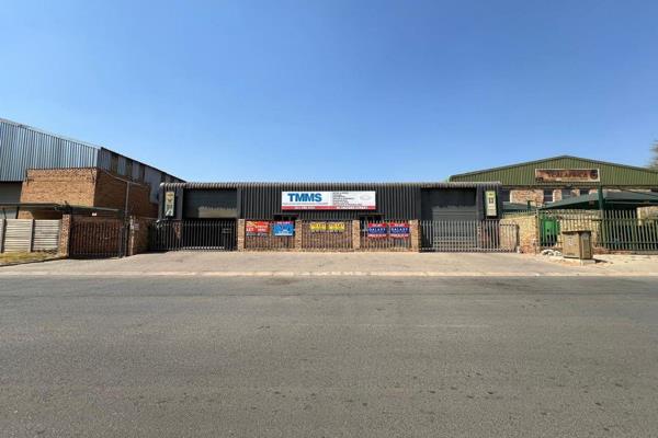 Located in the bustling industrial hub of Laserpark, Roodepoort, this 429sqm ...