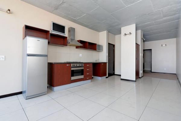 Nestled in the heart of Braamfontein and very close to Wits University. Tiled flooring ...