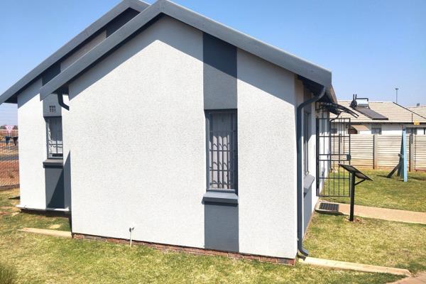 Sky City is located close to major amenities such as R550 highway that connect to Joburg CBD which is just 20 minutes&#39; drive away.
Sky city mall and an affordable private school is just a stone throw aways 

Flisp ...