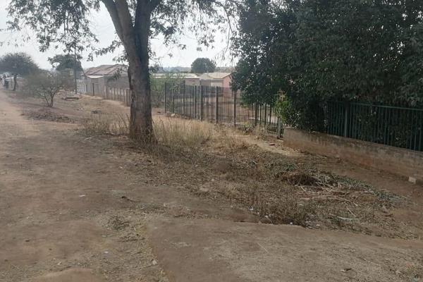 Big yard for sale at soshanguve south just on the main road.  This is good for investors to build rooms,  the property is close to ...