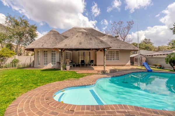 Gallo Manor- Spacious family home tucked away in boomed enclosure! 
Modern but charming thatched double storey family home in a large ...