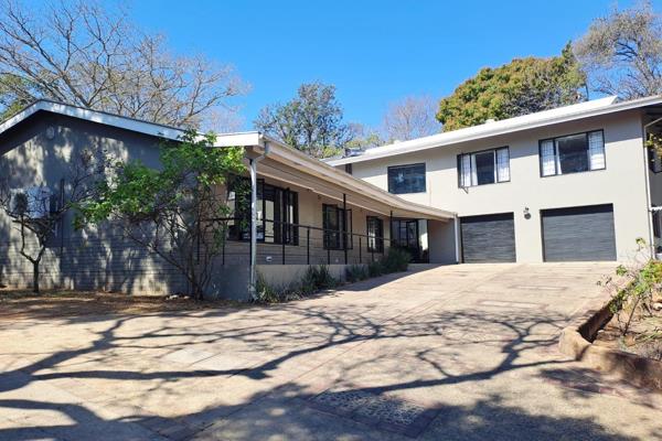 Discover this beautiful light-filled home nestled in the sought-after area of Nelspruit Ext 4. This spacious residence offers four ...