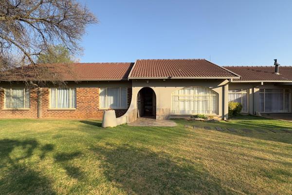 Discover your dream home in this beautiful move-in ready property, nestled on a generous 1300m&#178; yard. As you step inside ...