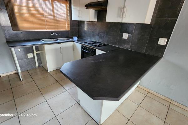 This flat offers you:
2 Fully tiled bedrooms with build in cupboards
1 Bathroom with shower, toilet and wash basin.
Kitchen with ...