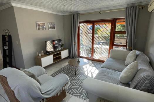 2 Bedroom Townhouse for sale in Lonehill