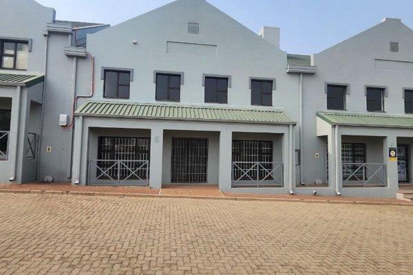 227sqm Warehouse Unit for Lease in Midrand

Discover this neat and secure 227sqm warehouse unit in the heart of Halfway House ...