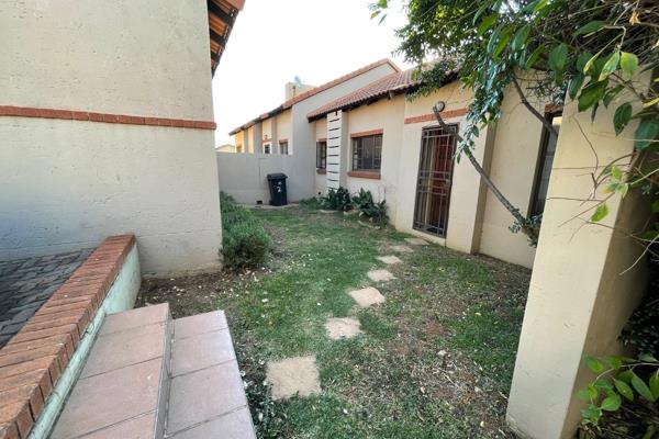 2 bedroom Simplex townhouse to let Mooikloof ridge
Available to occupation immediately.
Situated within close proximity to highways ...