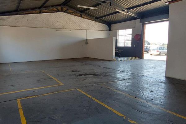 Situated in small industrial complex with a mix of tenants
R 13 200.00 p/m
Pricing excludes VAT, Electricity &amp; Water 

Size: ...