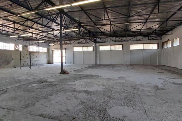 Situated in busy CBD area of White River
R 7 000 000.00 
Pricing excludes VAT &amp; Transfer cost 

Size: 840sqm
Warehouse - ...