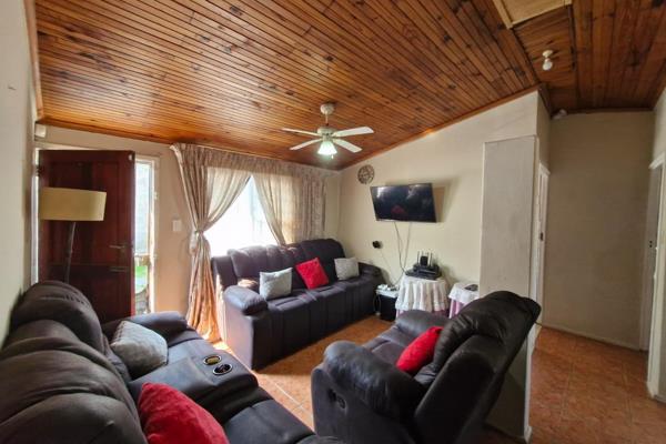 This delightful 3-bedroom home is ideally situated near the IDZ, conveniently close to ...