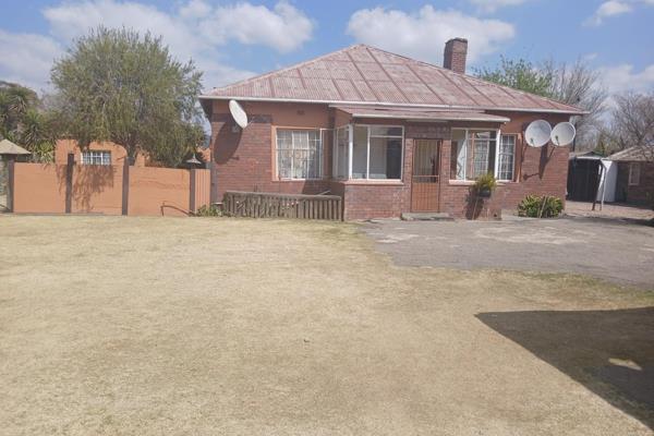 Investment property. 

The property is situated close to Sedibeng college, offers a huge yard to accommodate more extensions and ...