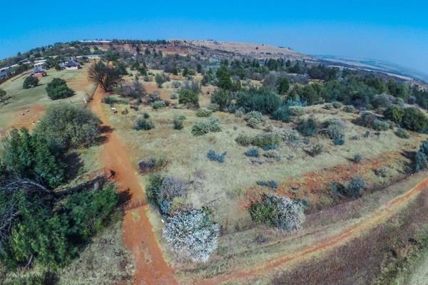 This lovely piece of land has the best of both worlds.  

A view site at the top of the hill to build your new home and a gentle slope ...