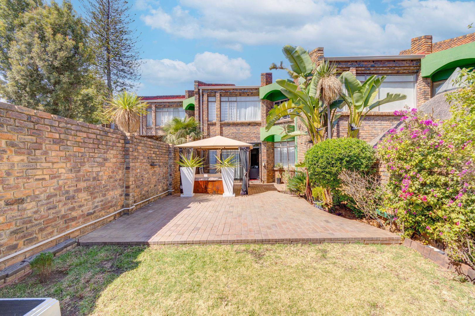 halfway-gardens-property-property-and-houses-for-sale-in-halfway