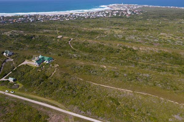 The St Francis Field Country Estate in St Francis Bay offers a unique blend of ...