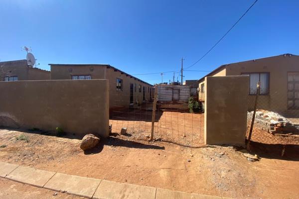 3 Outside rooms with en-suite.