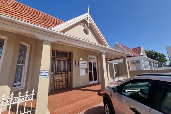 Prime office space located on Cape Road. 

This versatile property includes:

- 3 ...