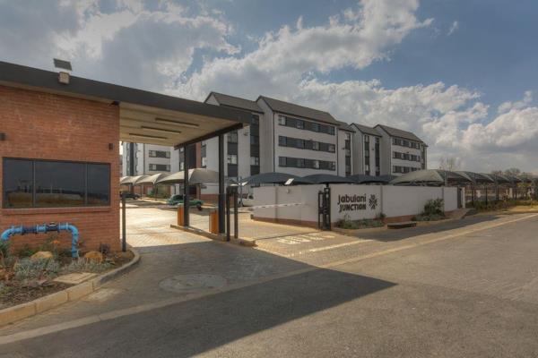 Beautiful Top Floor 2 Bedroom apartment immediately for sale in Jabulani Soweto next to ...